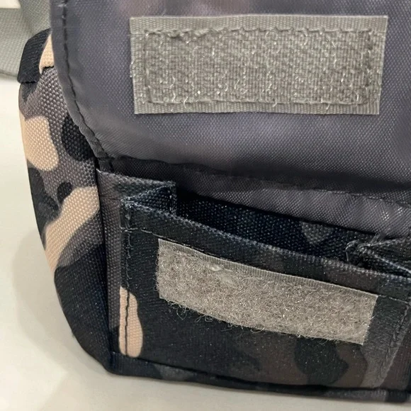 WATERFLY Fanny Pack for Women Men Water Resistant Belt Bag 4 Pockets - Picture 7 of 13